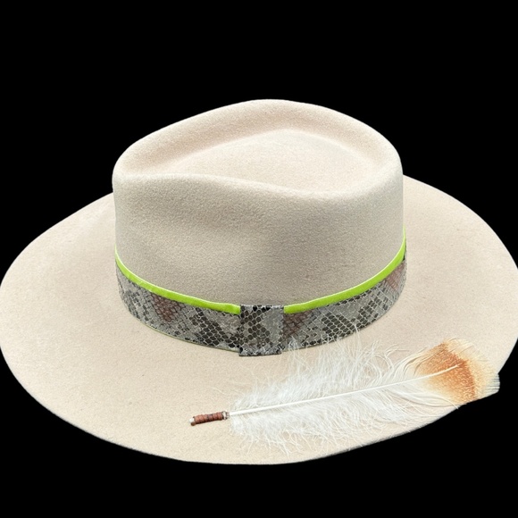 TERESA WOOL HAT - Picture 2 of 11